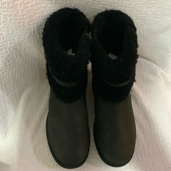 UGG BLAYRE II Buckle Sheepskin Collared BOOT - Picture 2 of 14